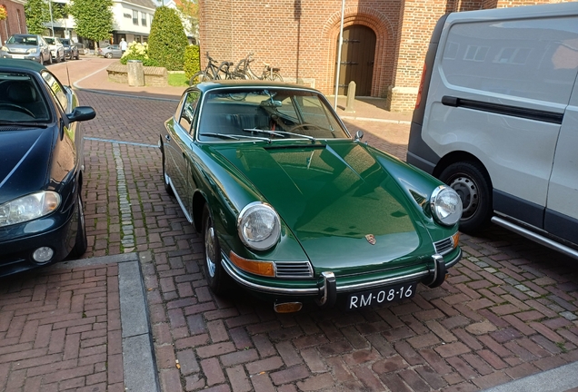 Porsche 911 Carrera