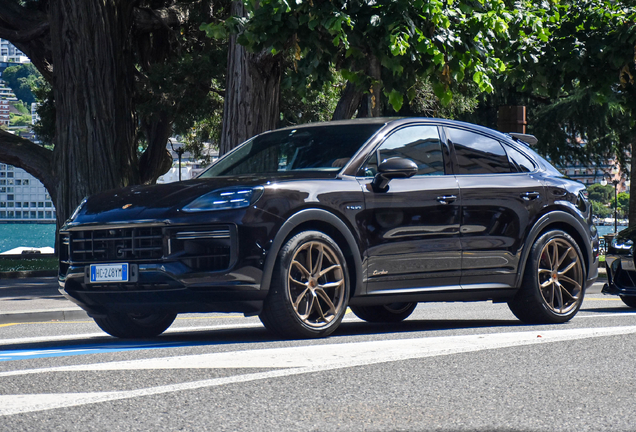 Porsche 9YA Cayenne Turbo E-Hybrid