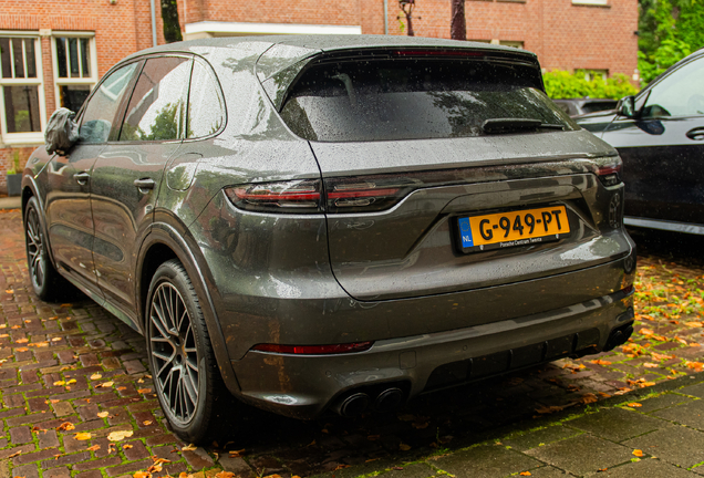 Porsche Cayenne Turbo S E-Hybrid