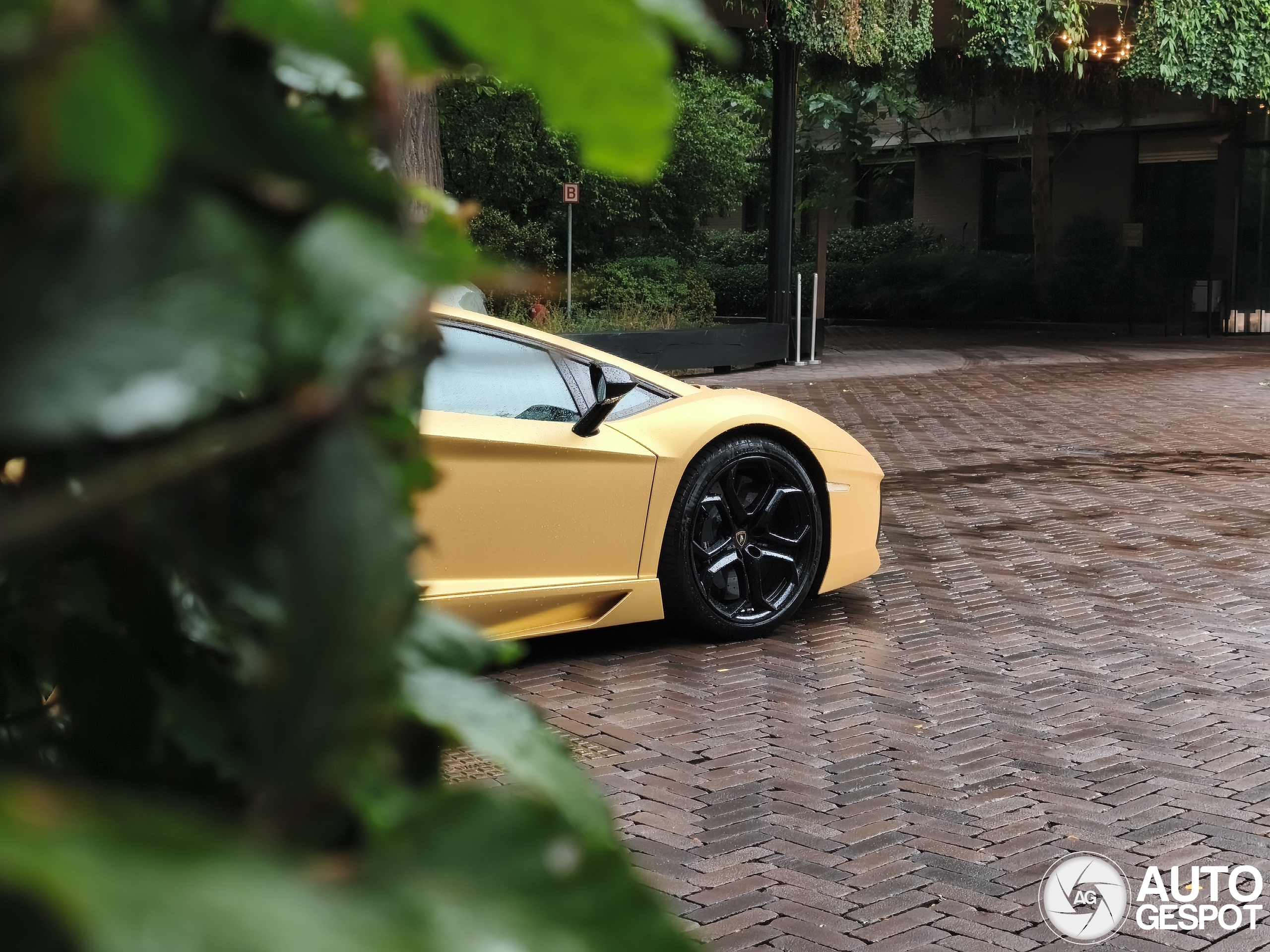 Lamborghini Aventador LP700-4