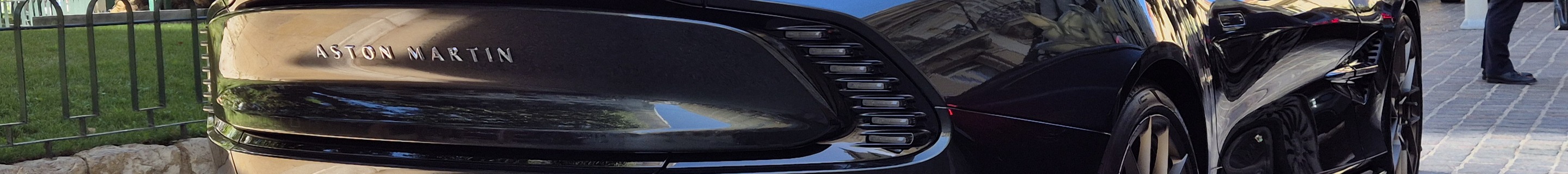 Aston Martin Vanquish 2025