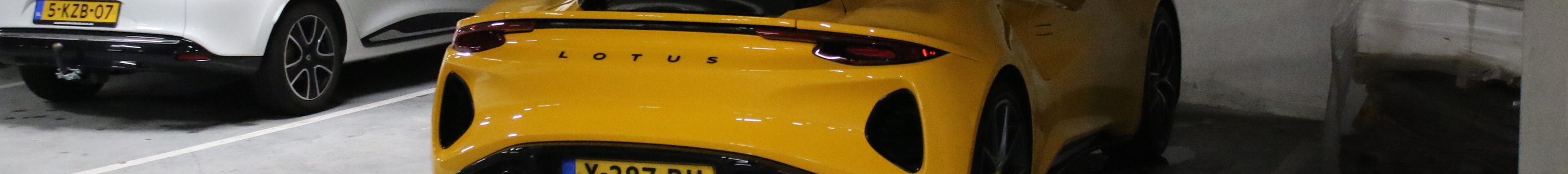 Lotus Emira