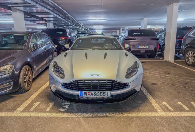 Aston Martin DB11