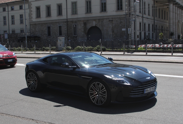 Aston Martin DB12