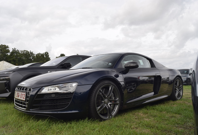 Audi R8 V10