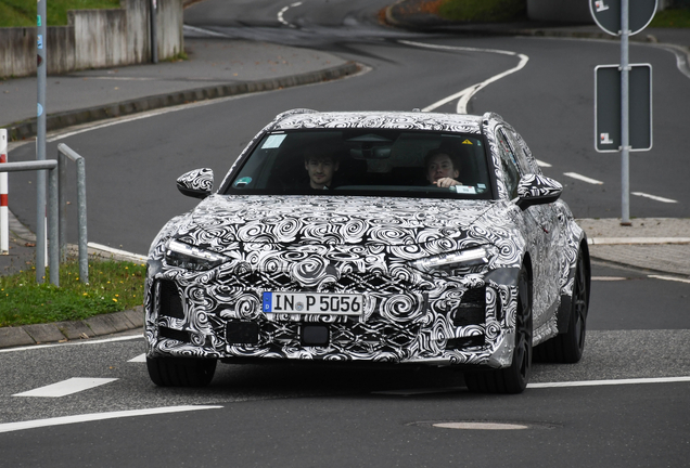 Audi RS5 Avant B10