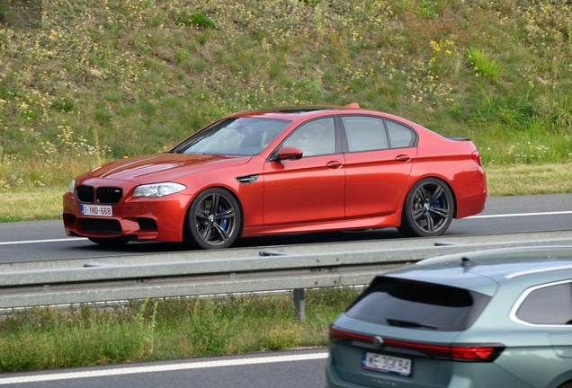 BMW M5 F10 2011