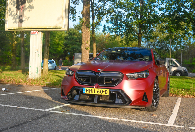 BMW M5 G90