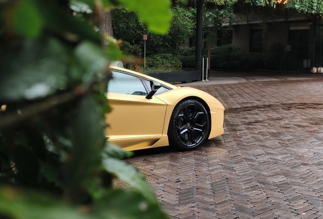 Lamborghini Aventador LP700-4