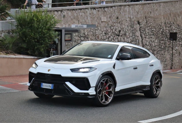 Lamborghini Urus Performante