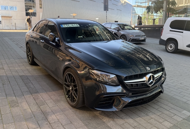 Mercedes-AMG E 63 S W213