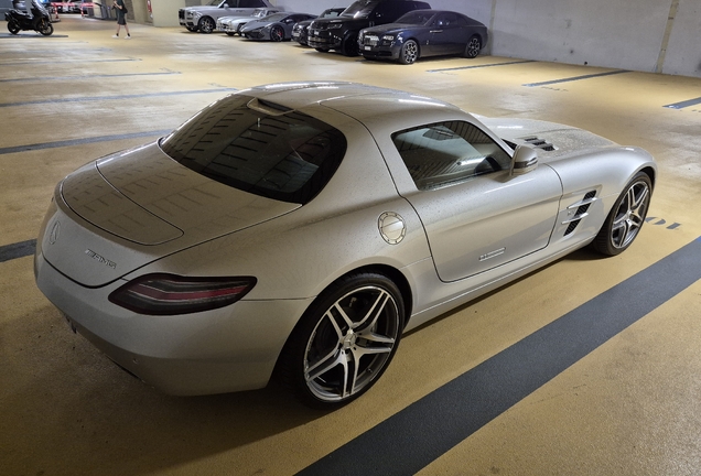 Mercedes-Benz SLS AMG