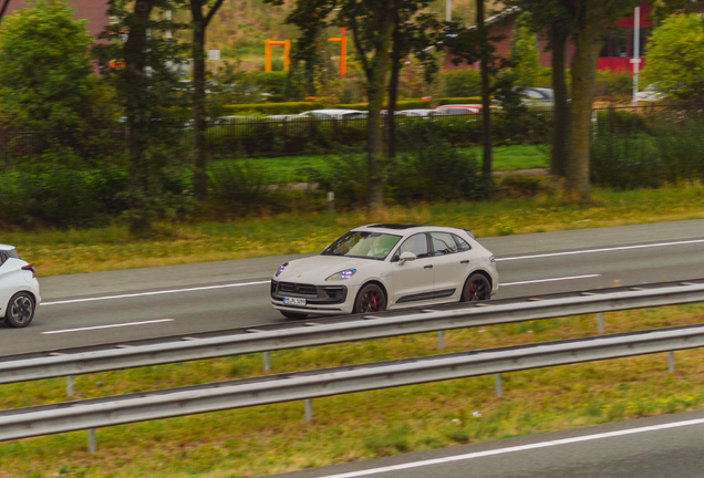 Porsche 95B Macan GTS MkIII