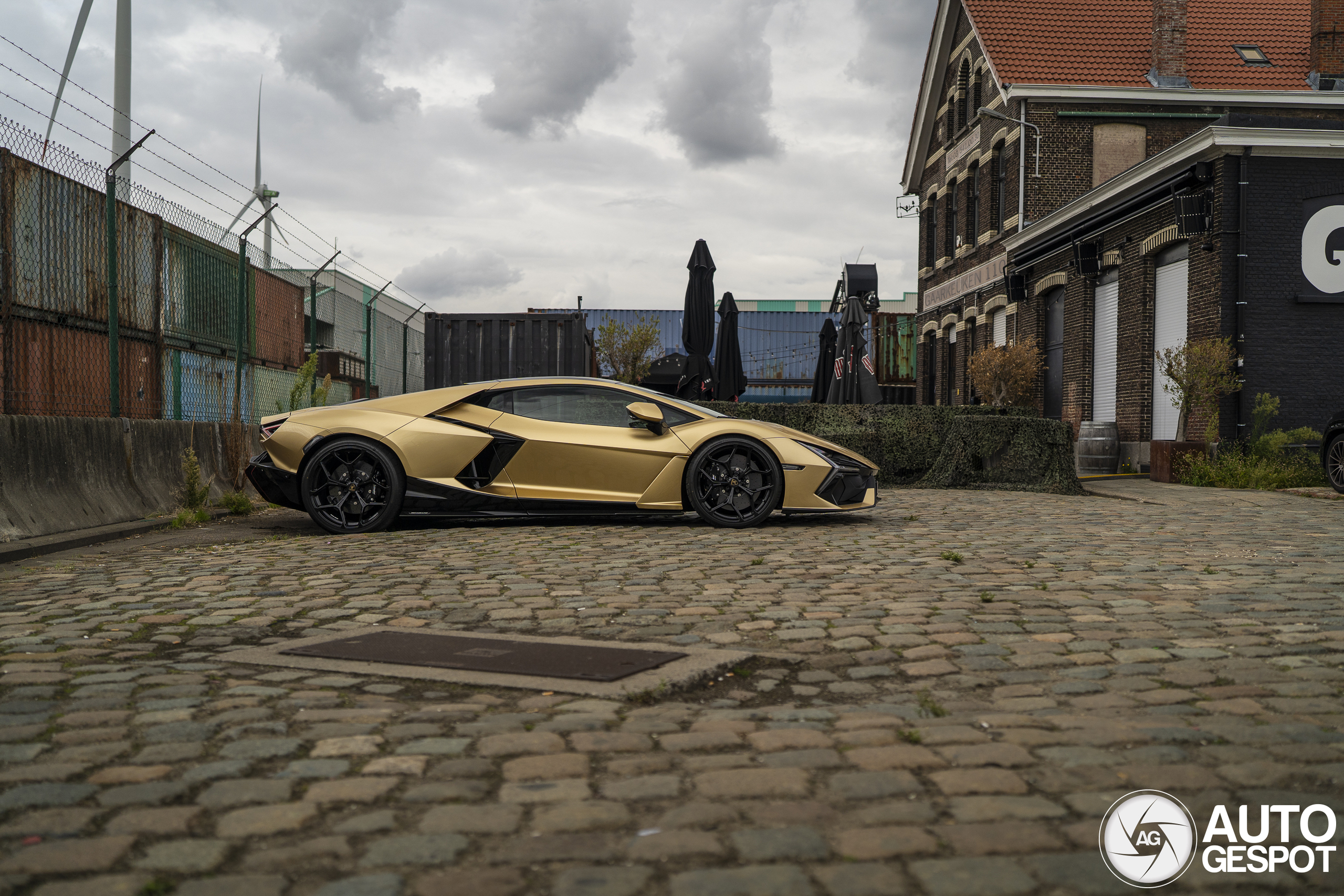 Lamborghini Revuelto