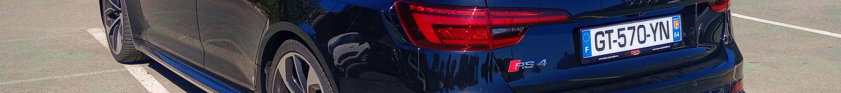 Audi RS4 Avant B9