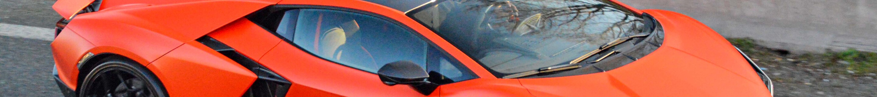 Lamborghini Revuelto