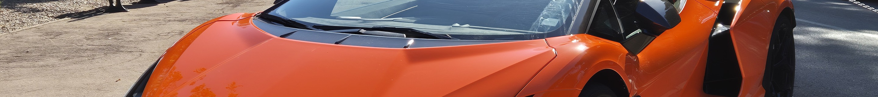 Lamborghini Revuelto