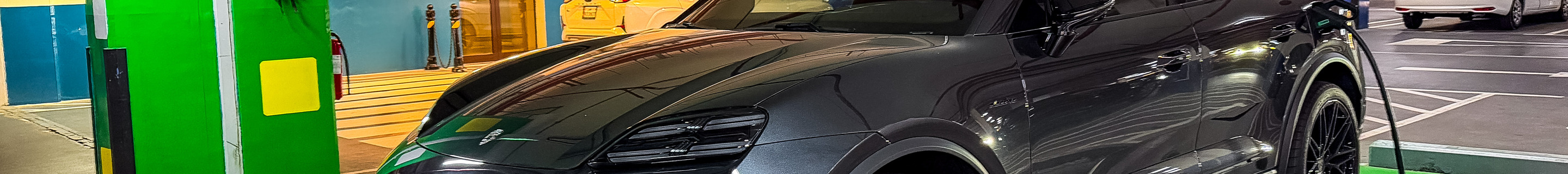 Porsche Macan EV Turbo