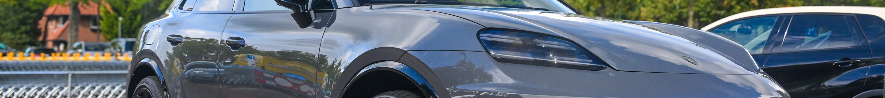 Porsche Macan EV Turbo