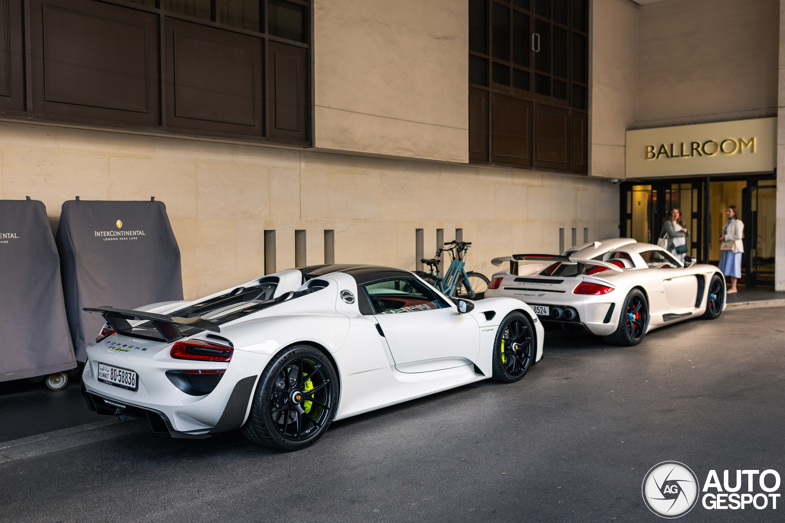 Porsche 918 Spyder Weissach Package