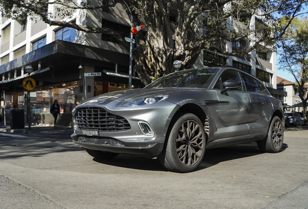 Aston Martin DBX