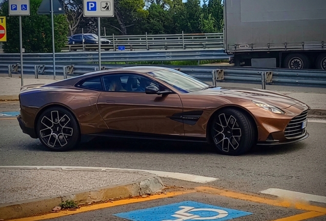 Aston Martin Vanquish 2025