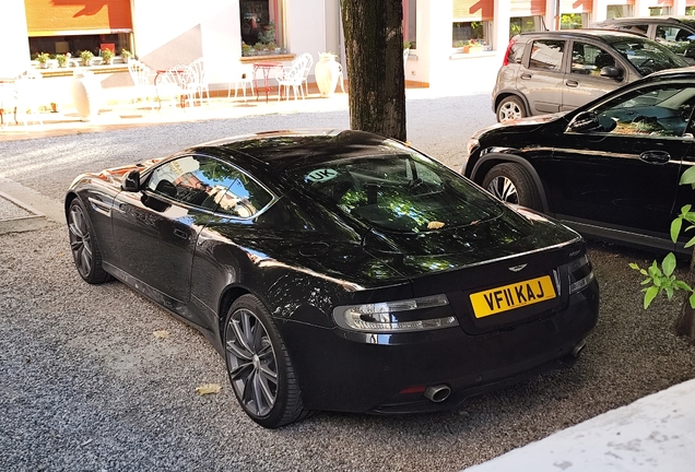 Aston Martin Virage 2011