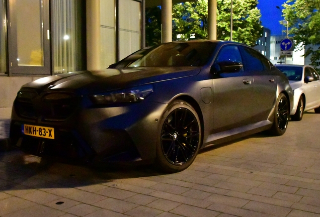 BMW M5 G90