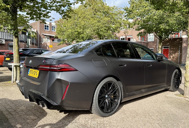 BMW M5 G90