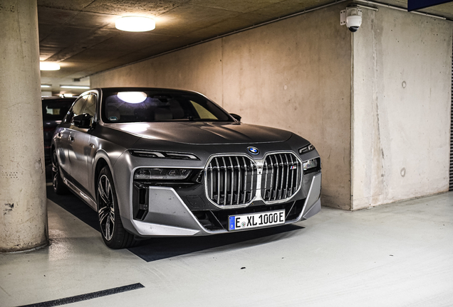 BMW M760e xDrive