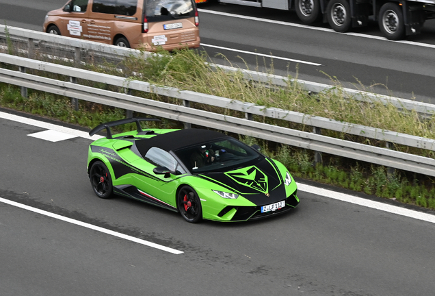Lamborghini Huracán LP640-4 Performante Spyder