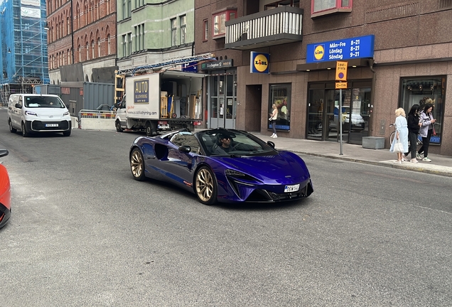 McLaren Artura Spider