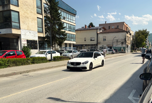 Mercedes-Benz E 63 AMG S W212