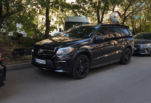 Mercedes-Benz GL 63 AMG X166