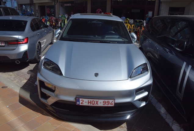 Porsche Macan EV Turbo