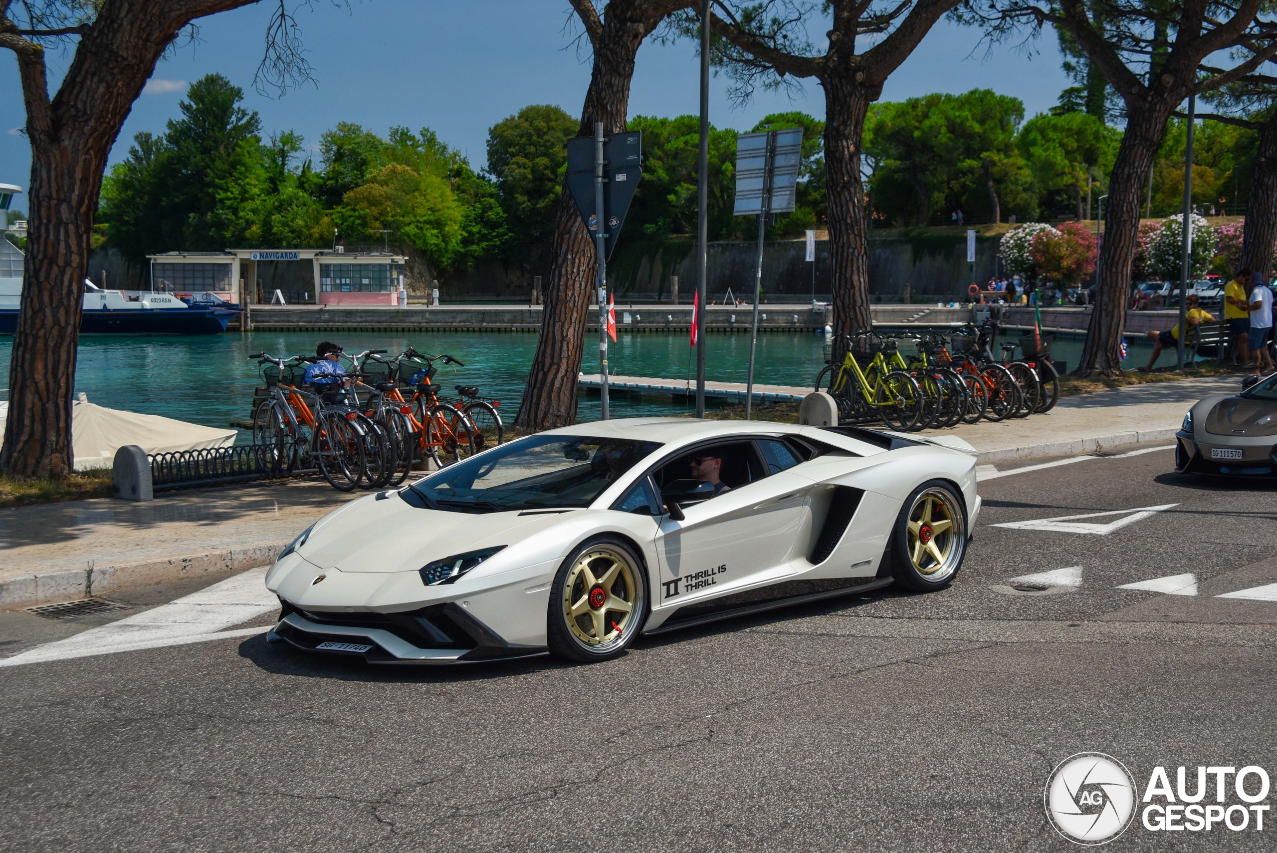 Lamborghini Aventador S LP740-4