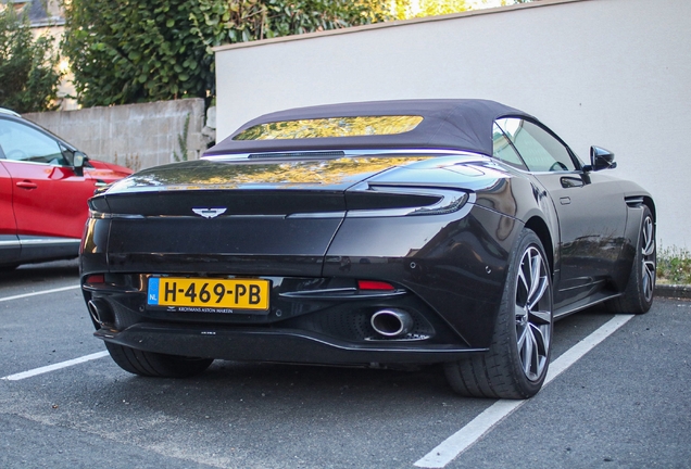 Aston Martin DB11 V8 Volante