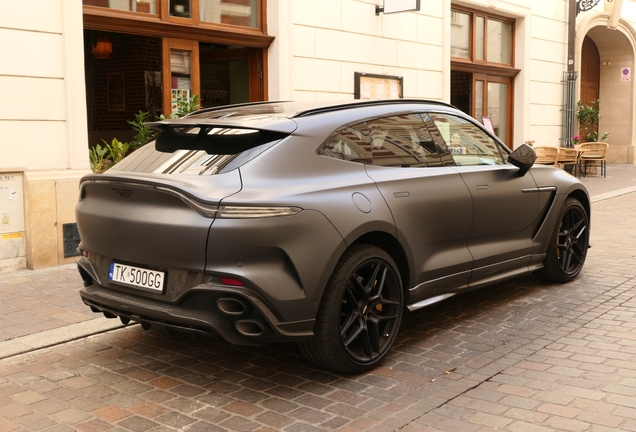 Aston Martin DBX S