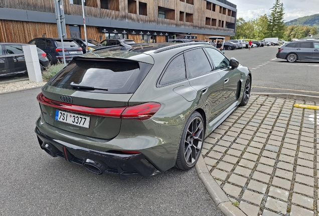 Audi RS5 Avant B10