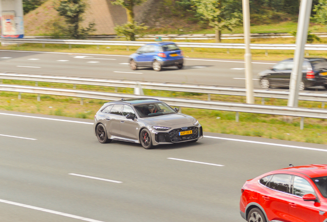 Audi RS5 Avant B10