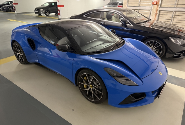Lotus Emira