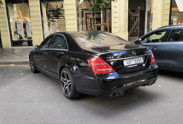 Mercedes-Benz S 63 AMG W221