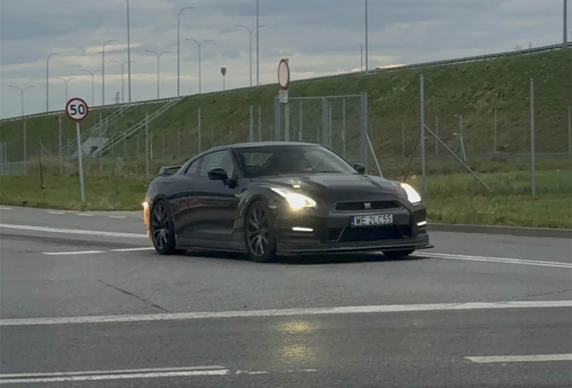 Nissan GT-R