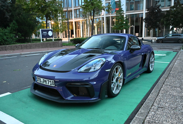 Porsche 718 Cayman GT4 RS Weissach Package