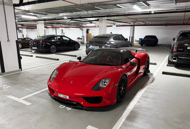 Porsche 918 Spyder Weissach Package