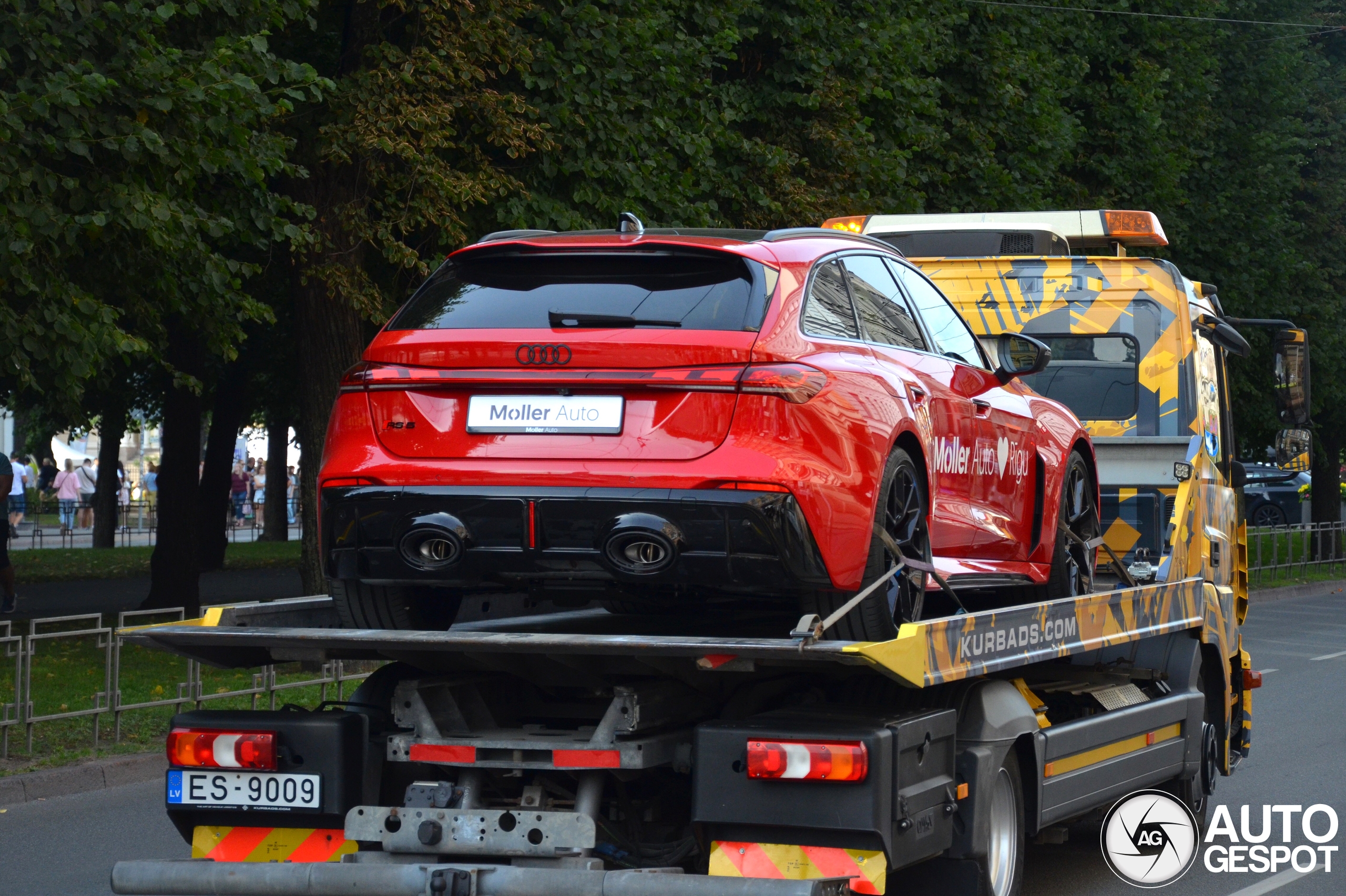 Audi RS5 Avant B10