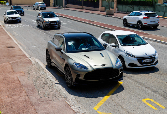 Aston Martin DBX707