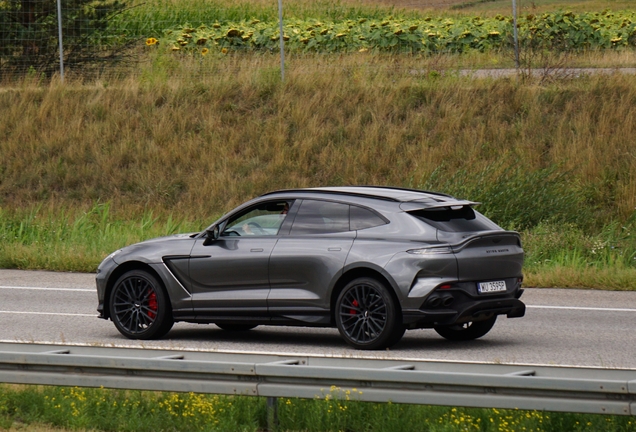 Aston Martin DBX707