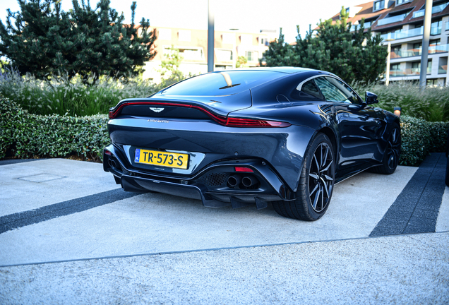 Aston Martin V8 Vantage 2018