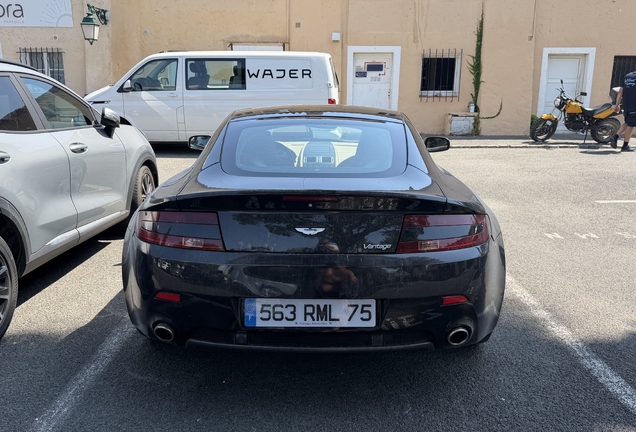 Aston Martin V8 Vantage